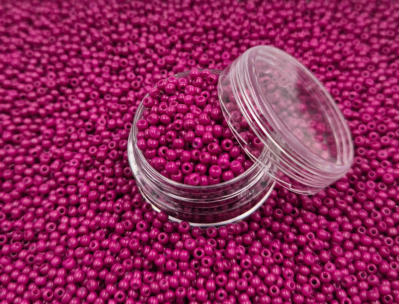 Glasperler 11/0 - Magenta inkl. fin rund æske med skruelåg