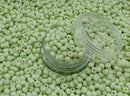 Glasperler 8/0 - Pastel green matte inkl. fin rund æske med skruelåg