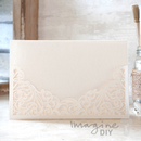 Smuk invitation til det store romantiske bryllup, konfirmation, dåb eller en anden stor begivenhed. Onbydelsen passer i en c6 kuvert