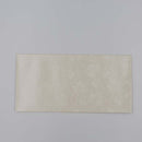 Kuvert M65 eksklusiv knækket hvid med blomsterpræg, 110x220mm